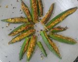 A picture of step 3 of Stuffed okra (bhindi).