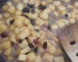 Foto del paso 5 de la receta: Empanadillas dulces de manzana y pasas