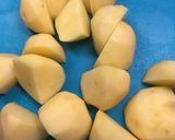Foto langkah ke 1 dari resep Perkedel kornet 3 bahan (dengan tips supaya tidak hancur).