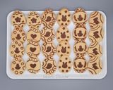 Foto del passaggio 13 della ricetta Biscotti pasquali con stampi a rilievo