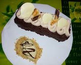 Foto del paso 41 de la receta: Tarta con mousseline de chocolate y ganache acompañada de helado