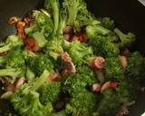 Tumis Pedas Brokoli Jamur langkah memasak 4 foto