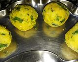 A picture of step 3 of Vada pav.