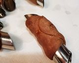 Foto del passaggio 3 della ricetta Cannoli siciliani con cioccolato e pistacchio
