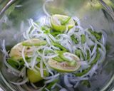 عکس مرحله 3 از دستور مرغ شکم پر سارا پز
