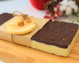 Foto del paso 2 de la receta: Turrón de chocolate blanco, coco y manzana