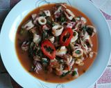 Foto langkah ke 7 dari resep Tumis cumi segar sambal tomat pedas.