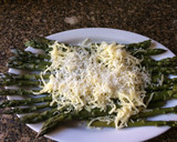 Foto del paso 4 de la receta: Espárragos a la parmigiana (fácil, rápido y liviano)