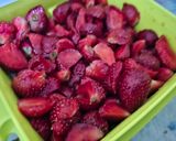 Foto langkah ke 2 dari resep Es Sirsak Strawberry.