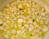 Foto del passaggio 1 della ricetta Risotto con zucchina genovese e gamberetti