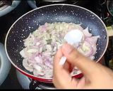A picture of step 2 of Egg shakshuka.