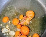 Hình bước làm 3 của món Trứng gà non xào bí nụ