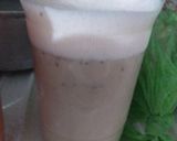 A picture of step 2 of Dates protein shake.