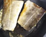 Foto del paso 2 de la receta: Bacalao con Salsa de Leche de Coco, Lima, Puerros y Cebollas