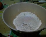Foto langkah ke 2 dari resep Kue Cubit Strawberry.