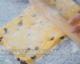 A picture of step 11 of Pumpkin / Squash Scones.