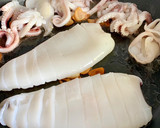 Foto del paso 3 de la receta: Calamar a la plancha con tallarines