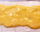 Foto del paso 5 de la receta Coca de chicharrones y crema en hojaldre