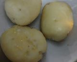A picture of step 1 of Paneer potato cutlets.