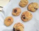 Foto langkah ke 5 dari resep Chewy Choco Cookies.