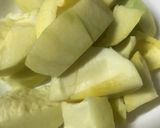Hình bước làm 2 của món Chân gà sốt thái