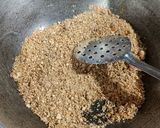 A picture of step 4 of Oats dry fruit panjeeri.