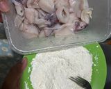 Foto langkah ke 1 dari resep Calamari with tartar sauce.