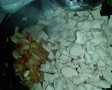 Foto del paso 3 de la receta: Tarta de pollo con masa casera