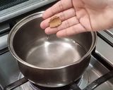A picture of step 1 of Apple Ginger Iced Tea.