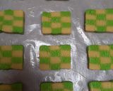 Foto langkah ke 8 dari resep Checkerboard Cookies.