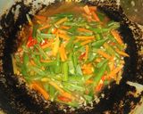 Foto langkah ke 3 dari resep Tumis Buncis Wortel.