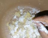 A picture of step 2 of Potato rolls.