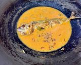 Foto langkah ke 5 dari resep Ikan Kembung Masak Santan Belimbing Wuluh.