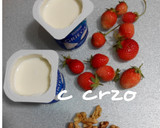 Foto del paso 1 de la receta: Yogurt griego con fresas y nueces