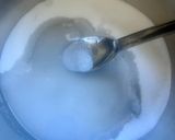 Une image de l'étape 1 de Petits flans au lait concentré sucré 🍮.