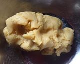 Gambar langkah 3 resipi Biskut Conflakes Madu.