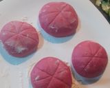 A picture of step 4 of Beetroot buns.