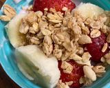 A picture of step 3 of Strawberry banana parfait.