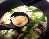 รูปขั้นตอนการทำที่ 8 ของ ซุปมิโซะเต้าหู้มันหวานเห็ดเบคอน