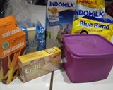 Foto langkah ke 1 dari resep Oreo cheese cake rumahan.