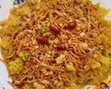 A picture of step 3 of Poha with bhel twist.