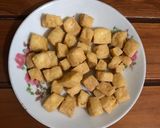 Foto langkah ke 1 dari resep Tumis Tauge Tahu Goreng.