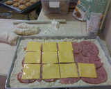 Foto del paso 6 de la receta: Hojaldra de jamón y queso