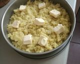 A picture of step 2 of Potato pizza.