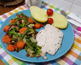 Foto del paso 2 de la receta: Pollo con patata y verduras salteadas