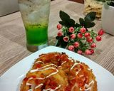 Foto langkah ke 6 dari resep Mozarella onion donouts.