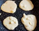 Pas rețetă Mini pancakes cu smântână și bucățele de banană 2 fotografie