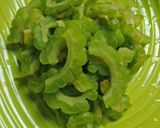 Foto langkah ke 1 dari resep Tumis pare.