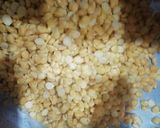 A picture of step 1 of Chana dal tadka.