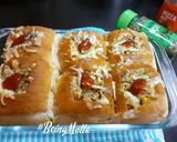 A picture of step 5 of Pizza Explode Buns.